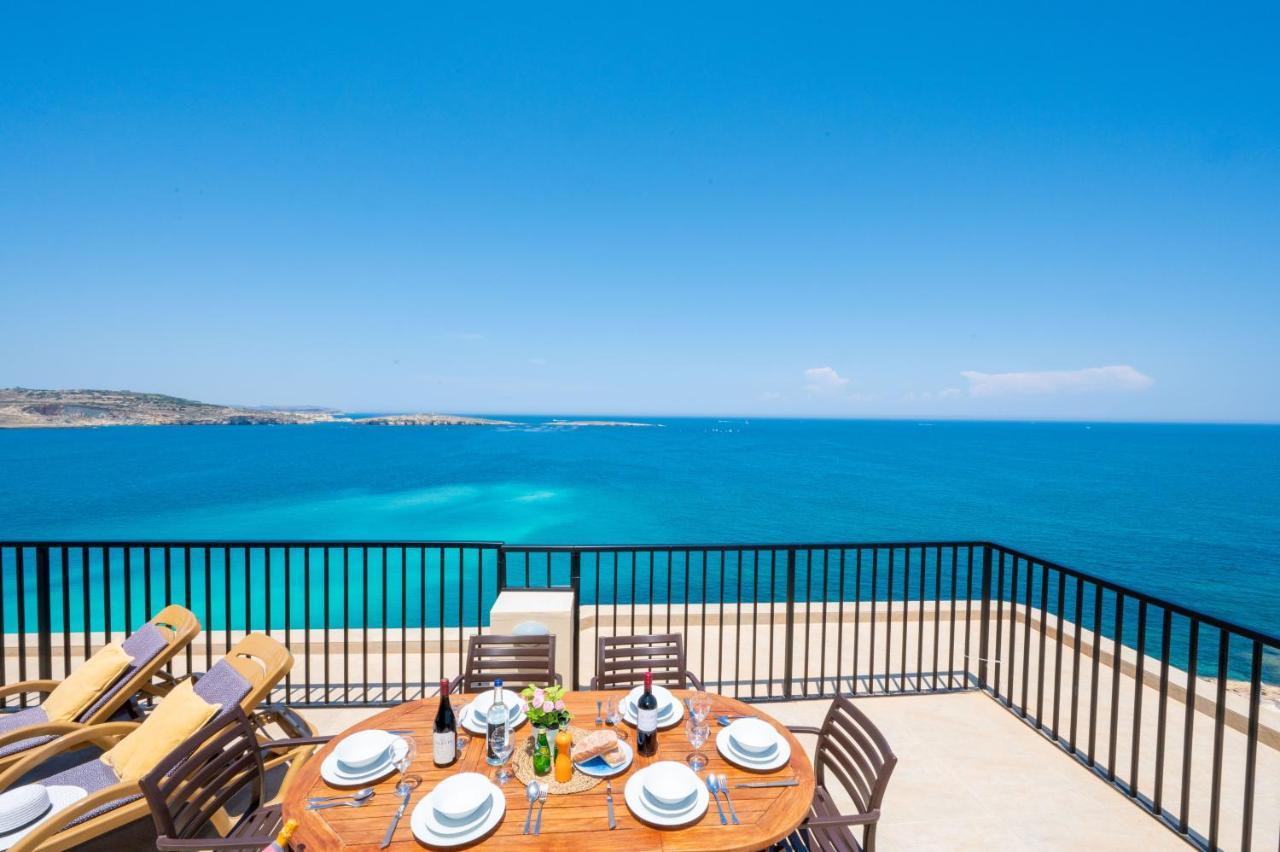 شقة Islet Promenade Seafront Penthouse With Breathtaking Seaviews And Private Hot Tub On The Large Terrace By Getawaysmalta خليج سانت بول المظهر الخارجي الصورة