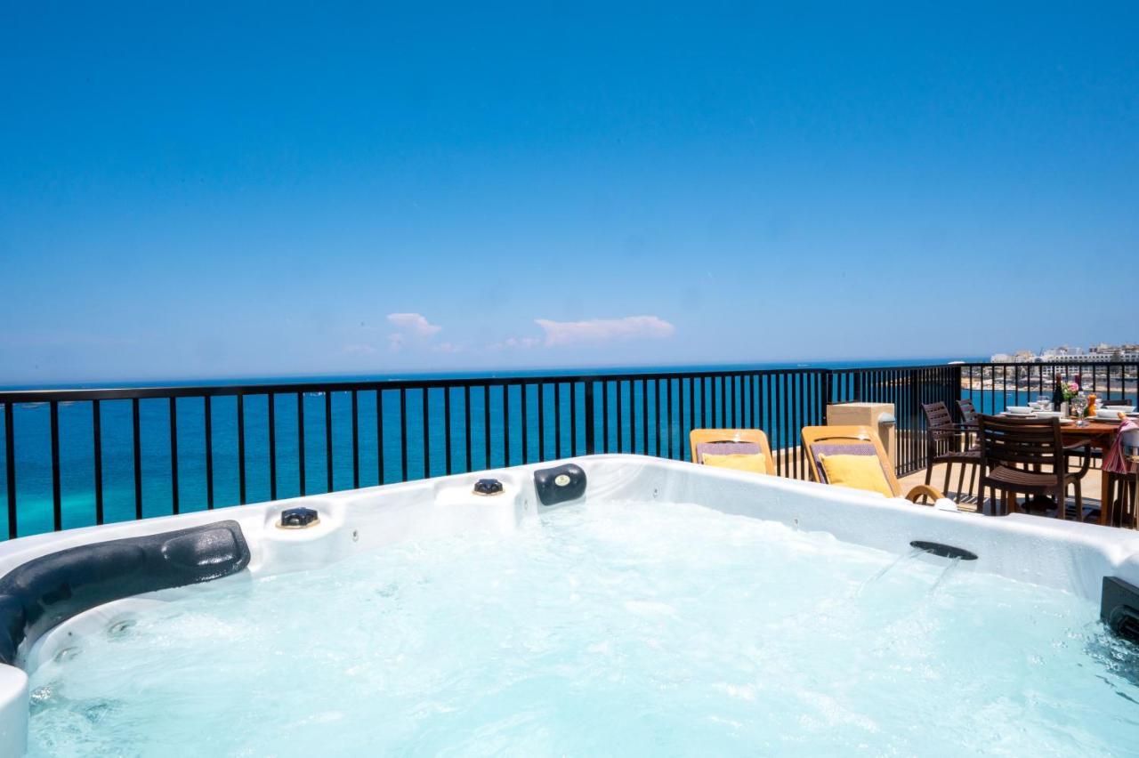 شقة Islet Promenade Seafront Penthouse With Breathtaking Seaviews And Private Hot Tub On The Large Terrace By Getawaysmalta خليج سانت بول المظهر الخارجي الصورة