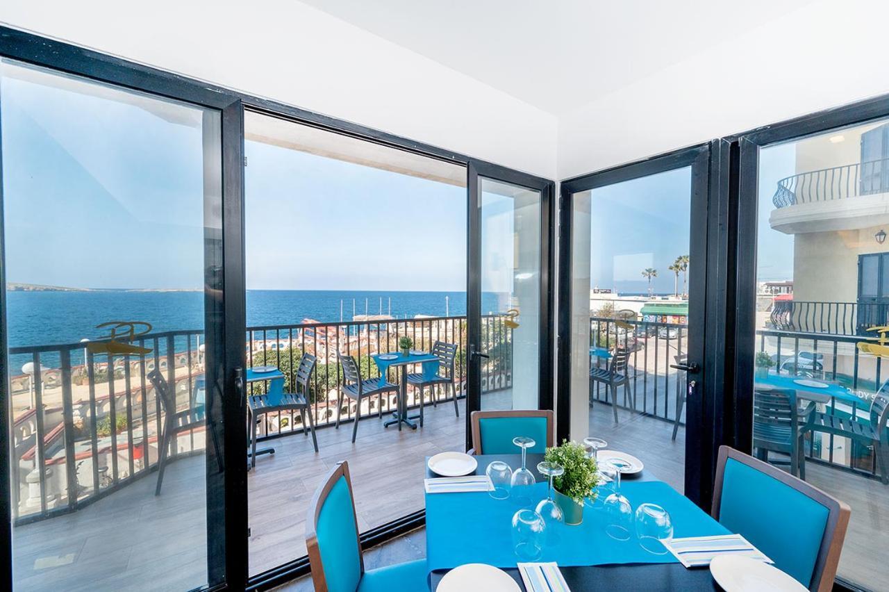 شقة Islet Promenade Seafront Penthouse With Breathtaking Seaviews And Private Hot Tub On The Large Terrace By Getawaysmalta خليج سانت بول المظهر الخارجي الصورة